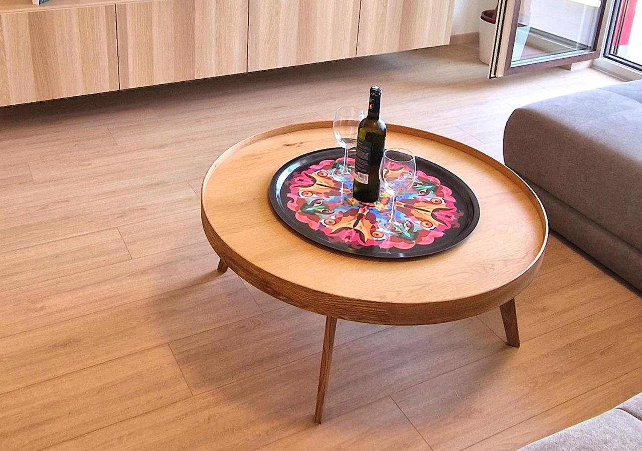 New Cozy 2 Room Pink Apartment Bratislava 058 Екстериор снимка