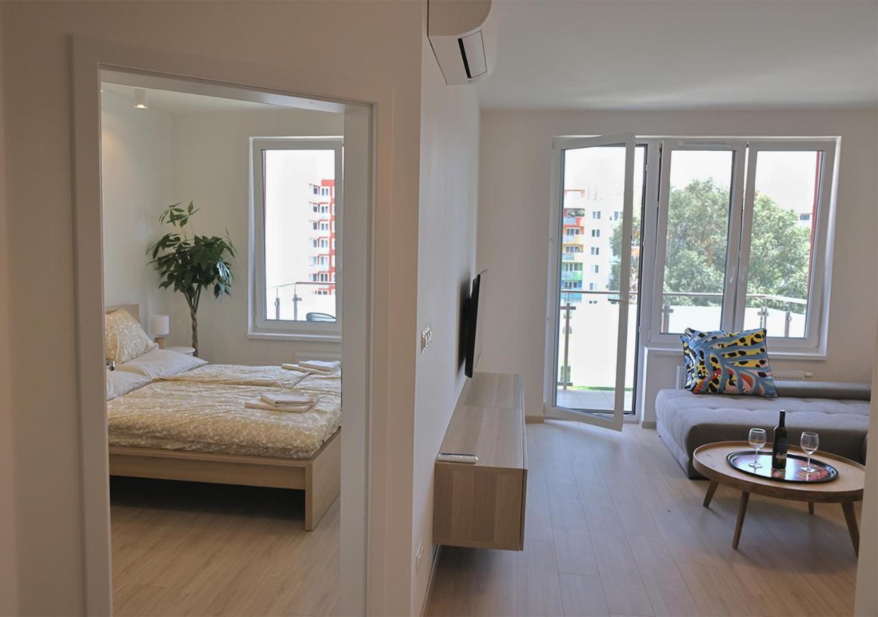 New Cozy 2 Room Pink Apartment Bratislava 058 Екстериор снимка