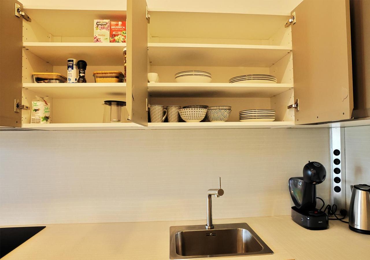 New Cozy 2 Room Pink Apartment Bratislava 058 Екстериор снимка