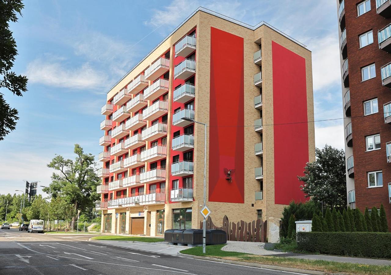 New Cozy 2 Room Pink Apartment Bratislava 058 Екстериор снимка